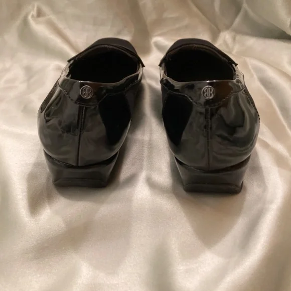 Bandolino Latera Black Wedge Slip-On Loafer Flats Faux Leather Size 6 VGUC - Picture 5 of 14